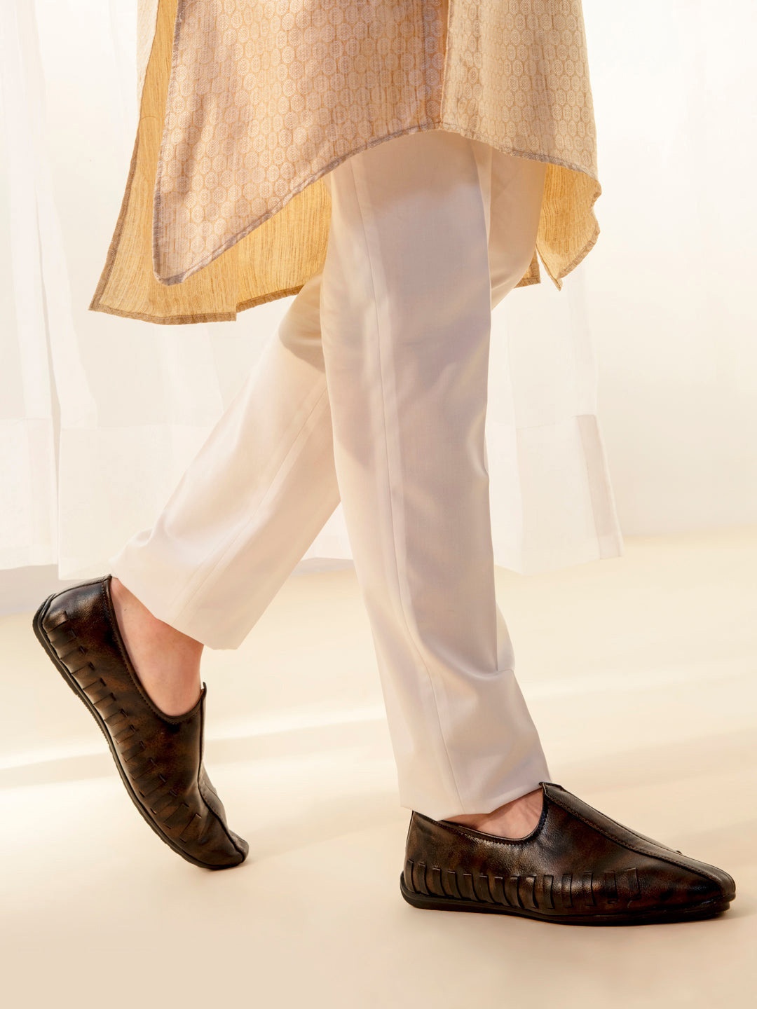 

FAUSTO Men Brown PU Mojaris