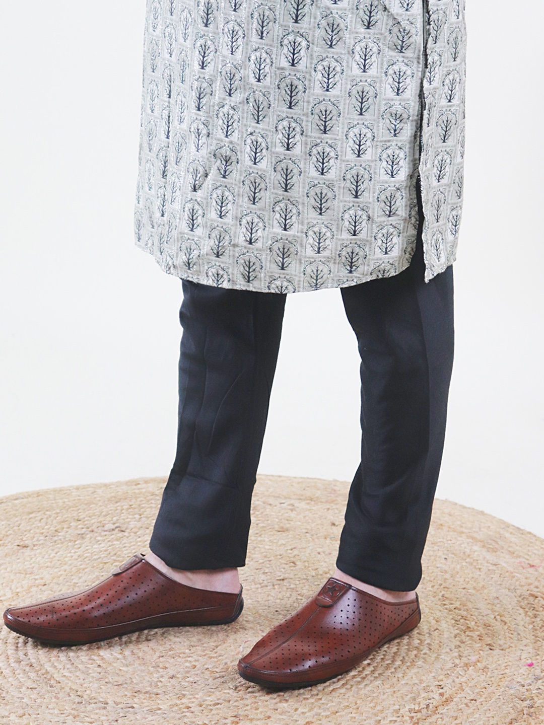 

FAUSTO Men Brown PU Mojaris