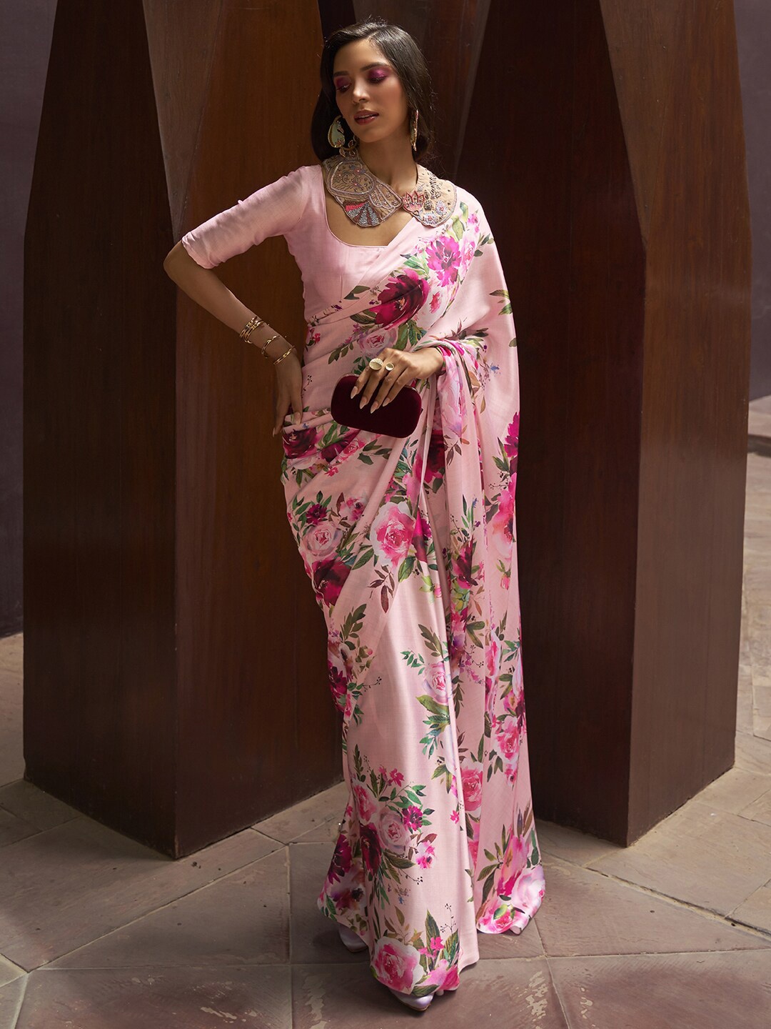 

Mitera Pink & Green Floral Satin Banarasi Saree