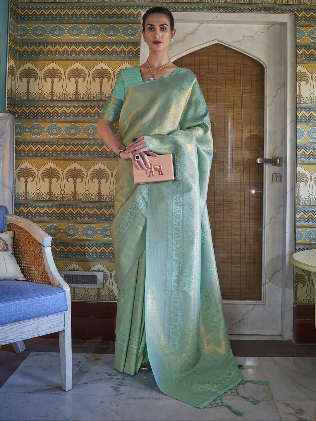 

Mitera Sea Green & Gold-Toned Ethnic Motifs Zari Saree