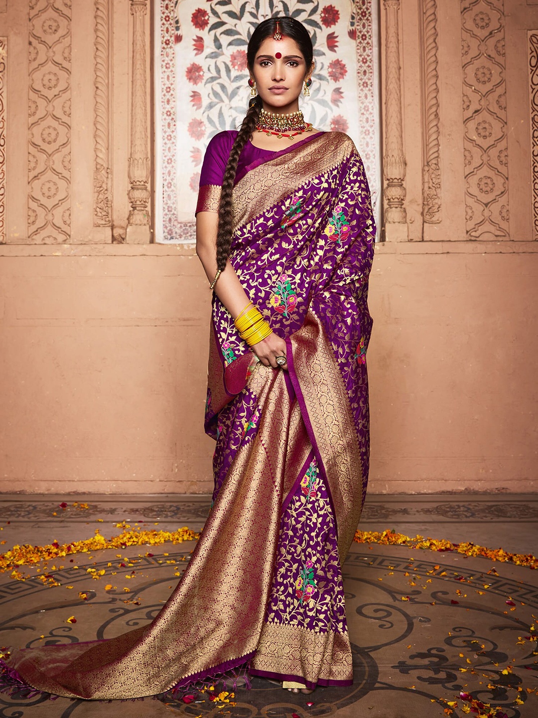 

elora Purple & Gold-Toned Floral Zari Banarasi Saree