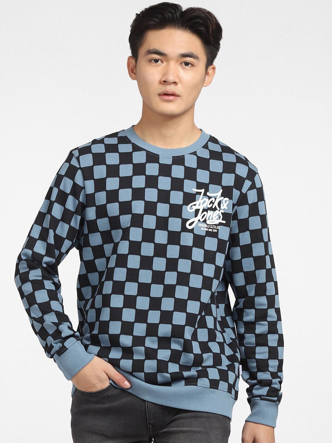 

Jack & Jones Men Blue Geometric Self Design Cotton Sweatshirt