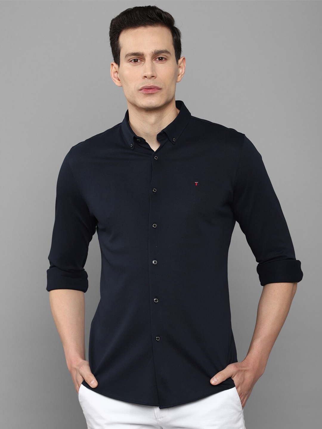 

Louis Philippe Jeans Men Navy Blue Cotton Solid Slim Fit Casual Shirt