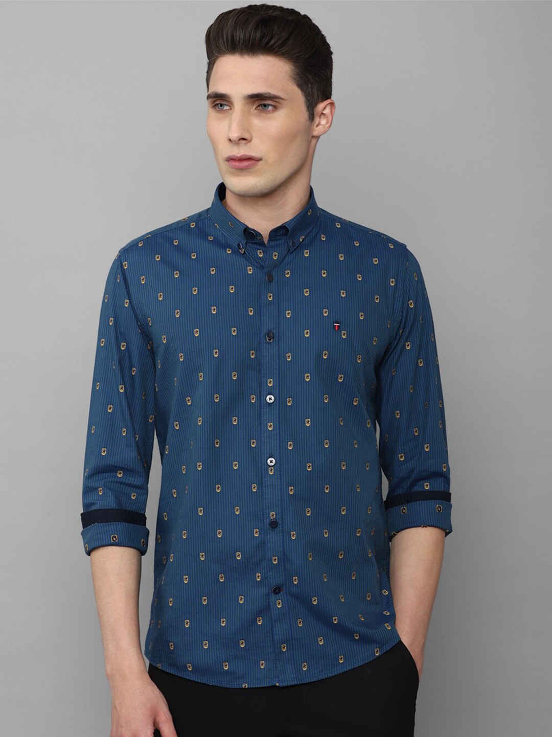 

Louis Philippe Sport Men Blue Printed Cotton Slim Fit Casual Shirt