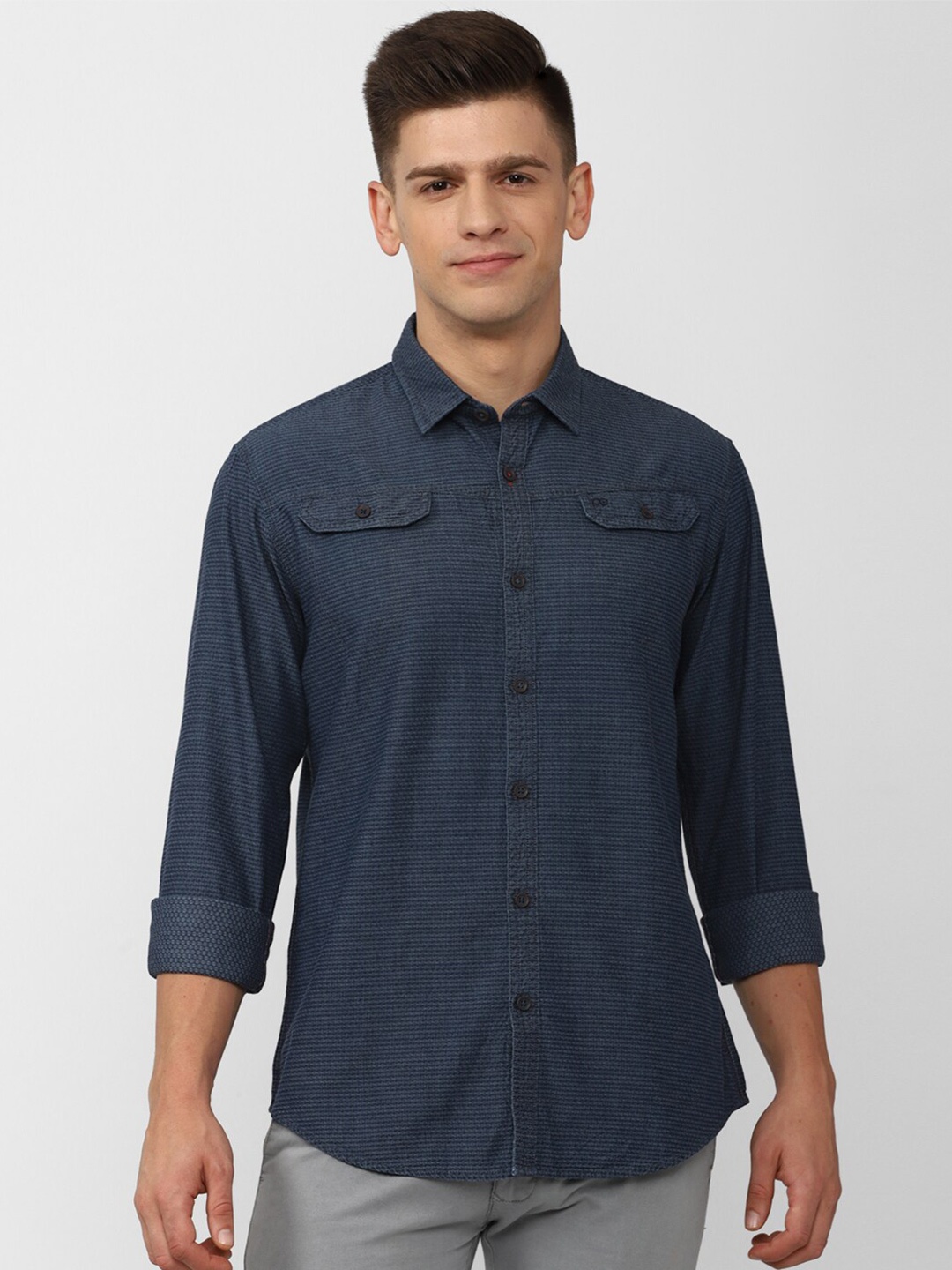 

Peter England Casuals Men Navy Blue Striped Slim Fit Cotton Casual Shirt