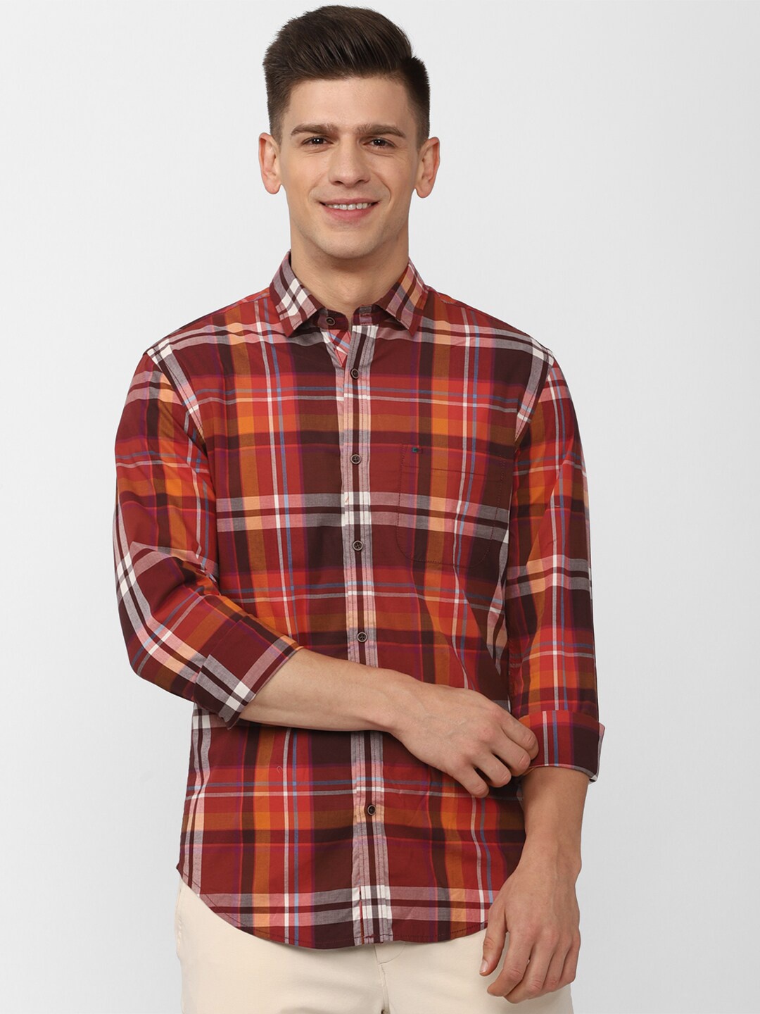 

Peter England Casuals Men Maroon Slim Fit Tartan Checks Checked Casual Shirt