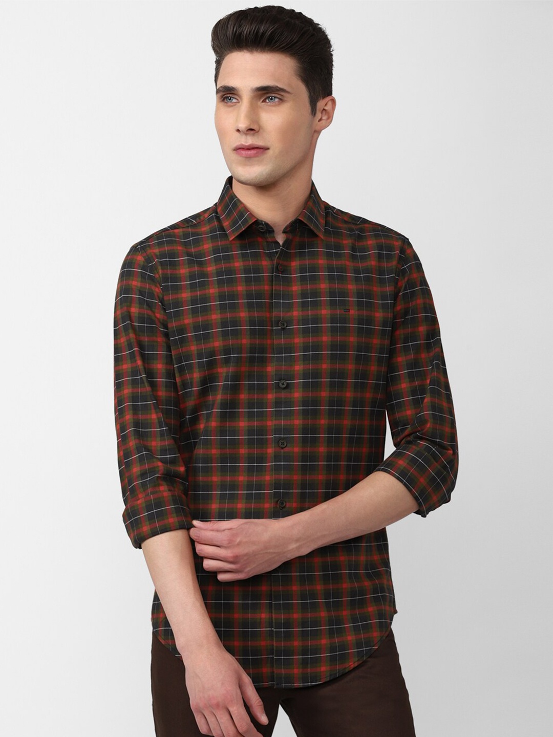 

Peter England Casuals Men Black Slim Fit Tartan Checks Casual Shirt