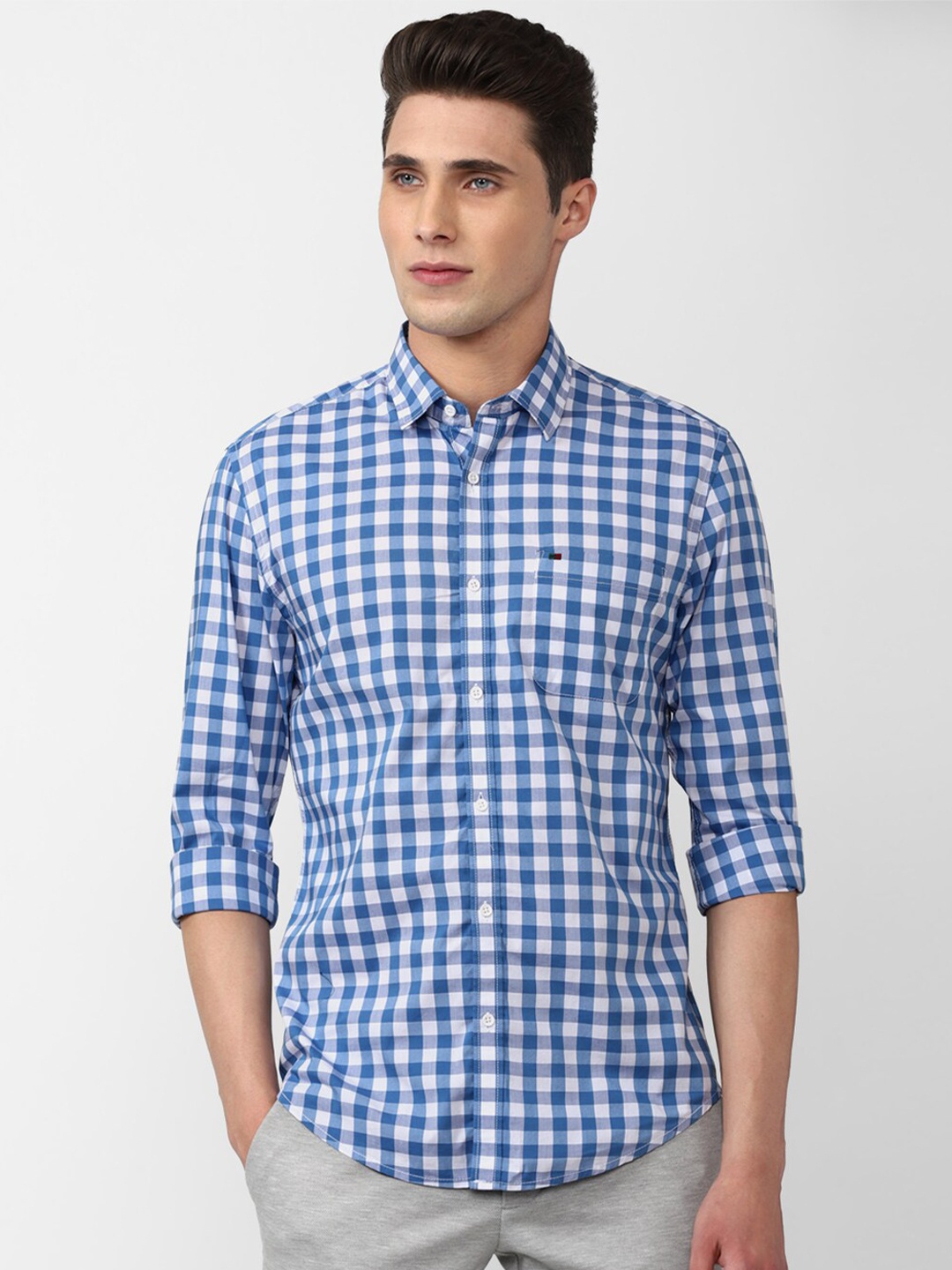 

Peter England Casuals Men Blue Slim Fit Checked Casual Shirt