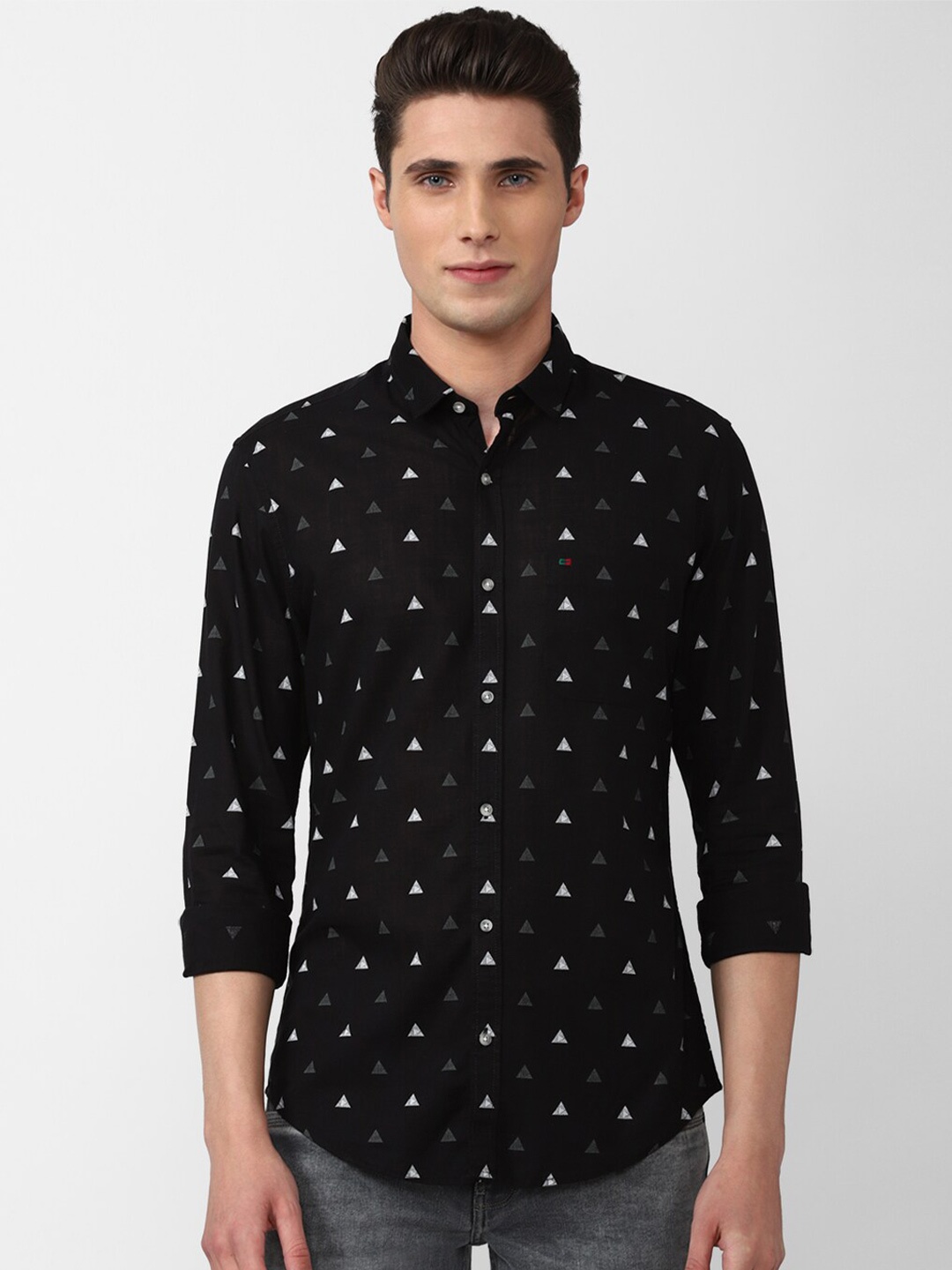 

Peter England Casuals Men Black Slim Fit Printed Pure Cotton Casual Shirt