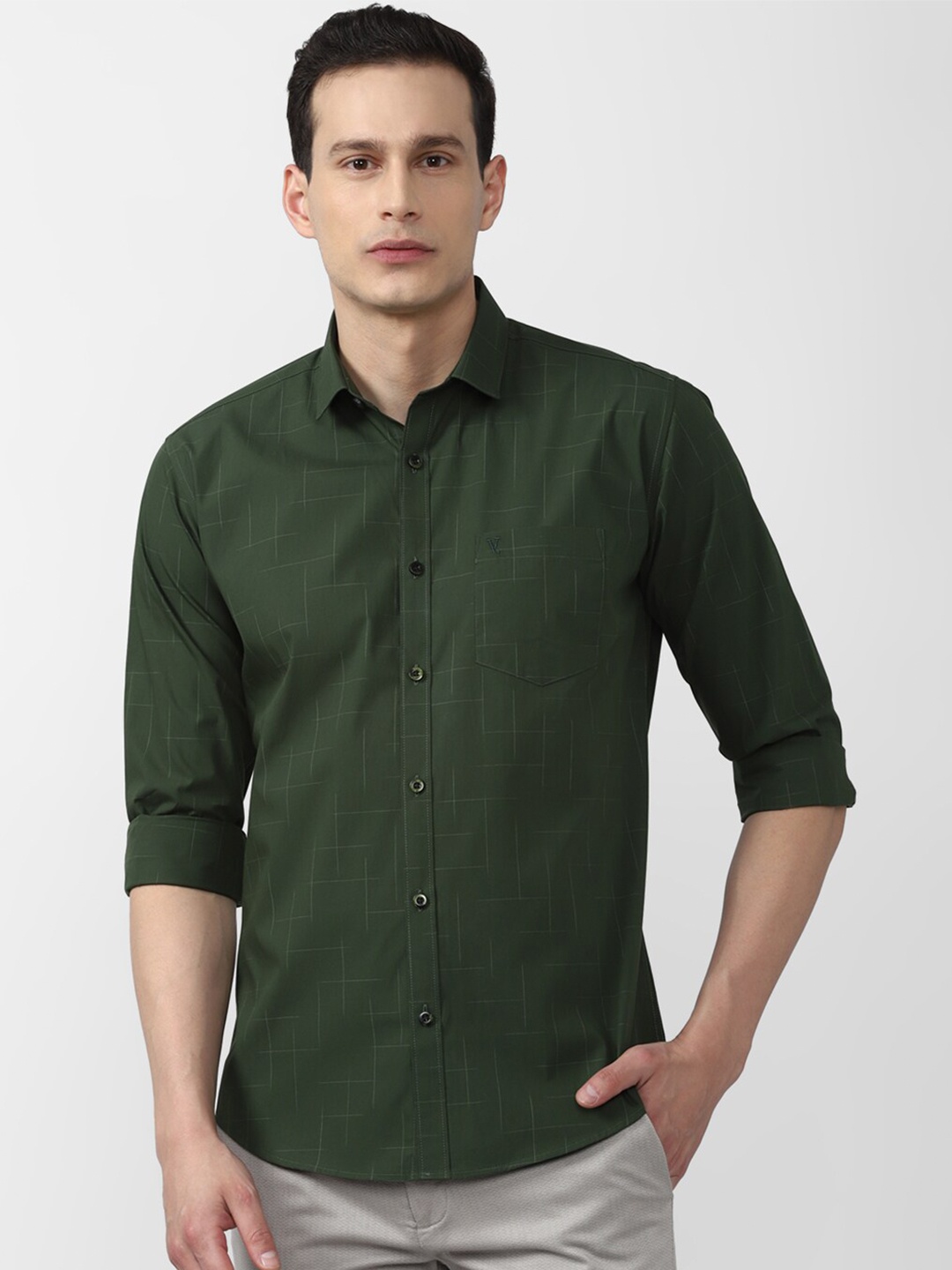 

V Dot Men Green Slim Fit Checked Casual Shirt