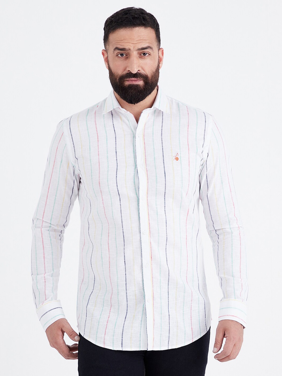 

MR BUTTON Men White Slim Fit Striped Casual Shirt