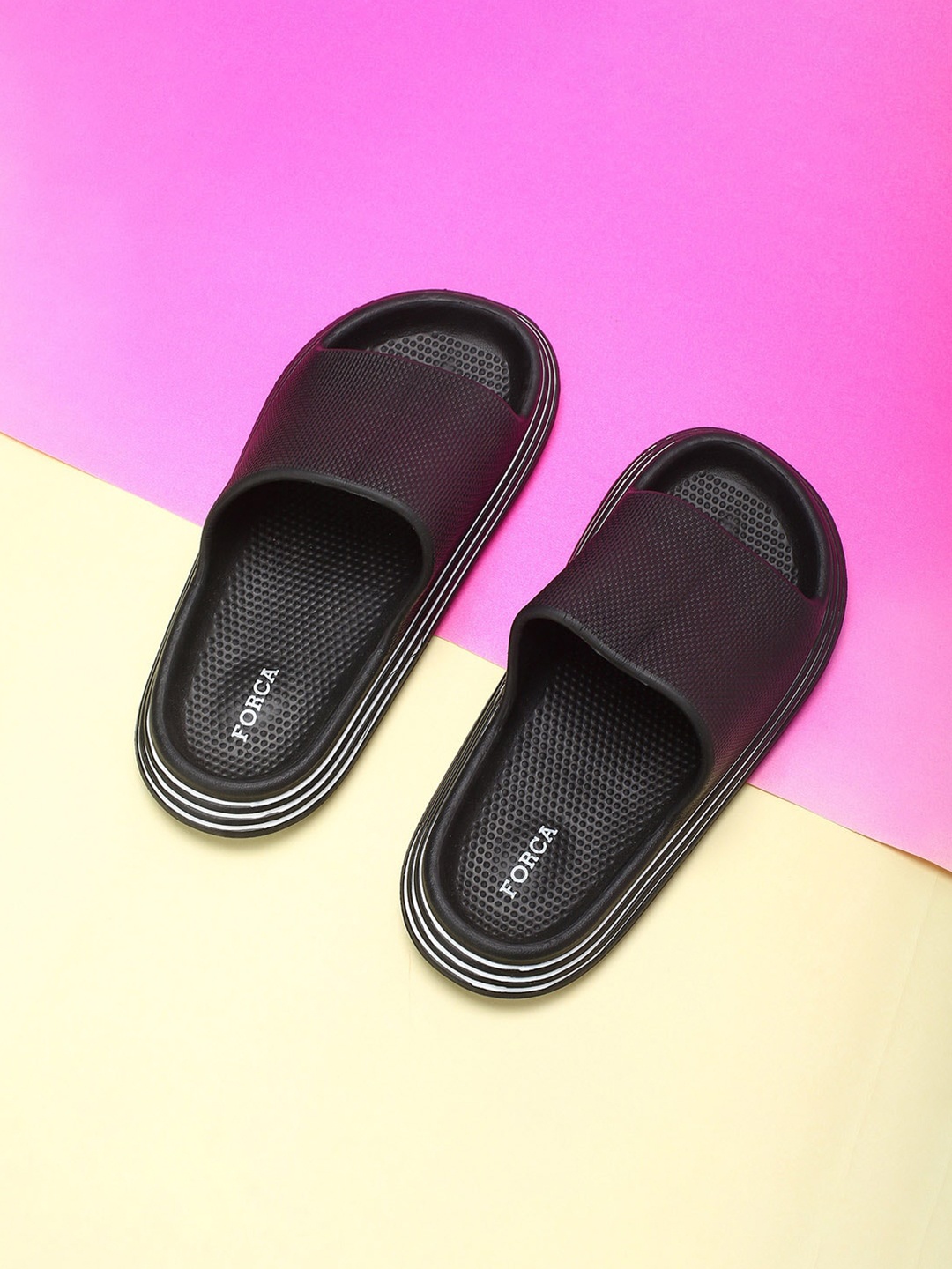 

Forca Men Black & White Sliders