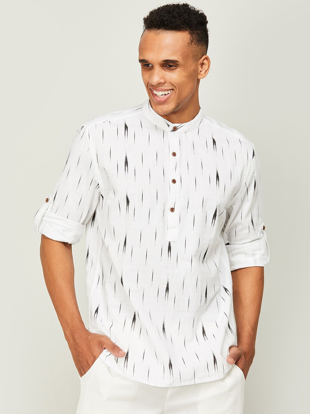 

Melange by Lifestyle Men White Geometric Cotton Casual Shirt