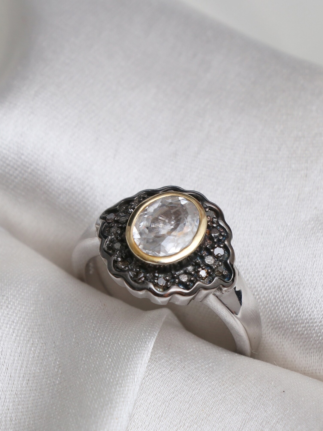 

HIFLYER JEWELS 925 Sterling Silver Rhodium-Plated Silver-Toned White Stone-Studded Finger Ring