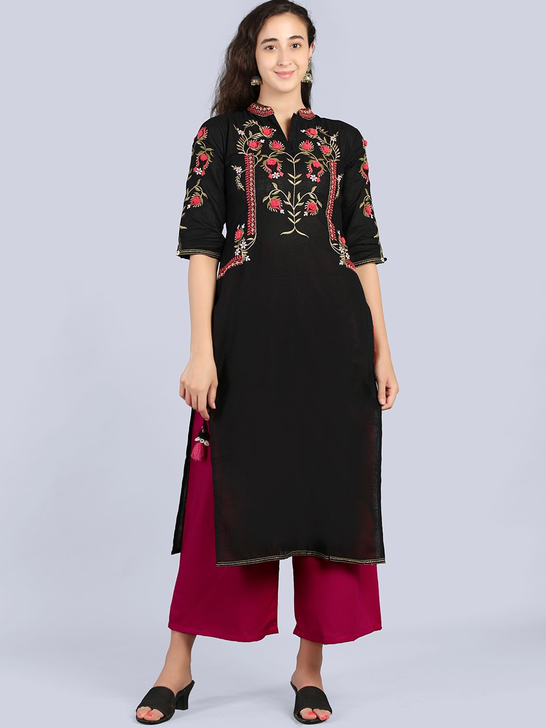 

Pakiza Women Black Floral Yoke Design Thread Work Kurta