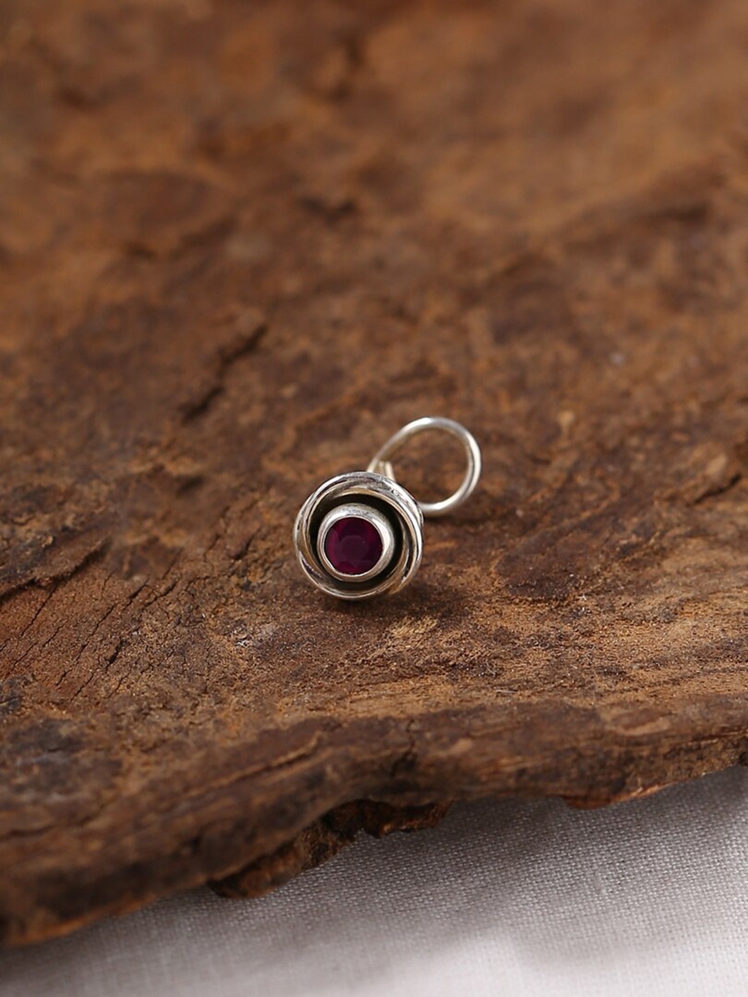 

ADORN by Nikita Ladiwala 92.5Sterling Silver Oxidized Silver-Toned Purple Kundan-Studded Nosepin