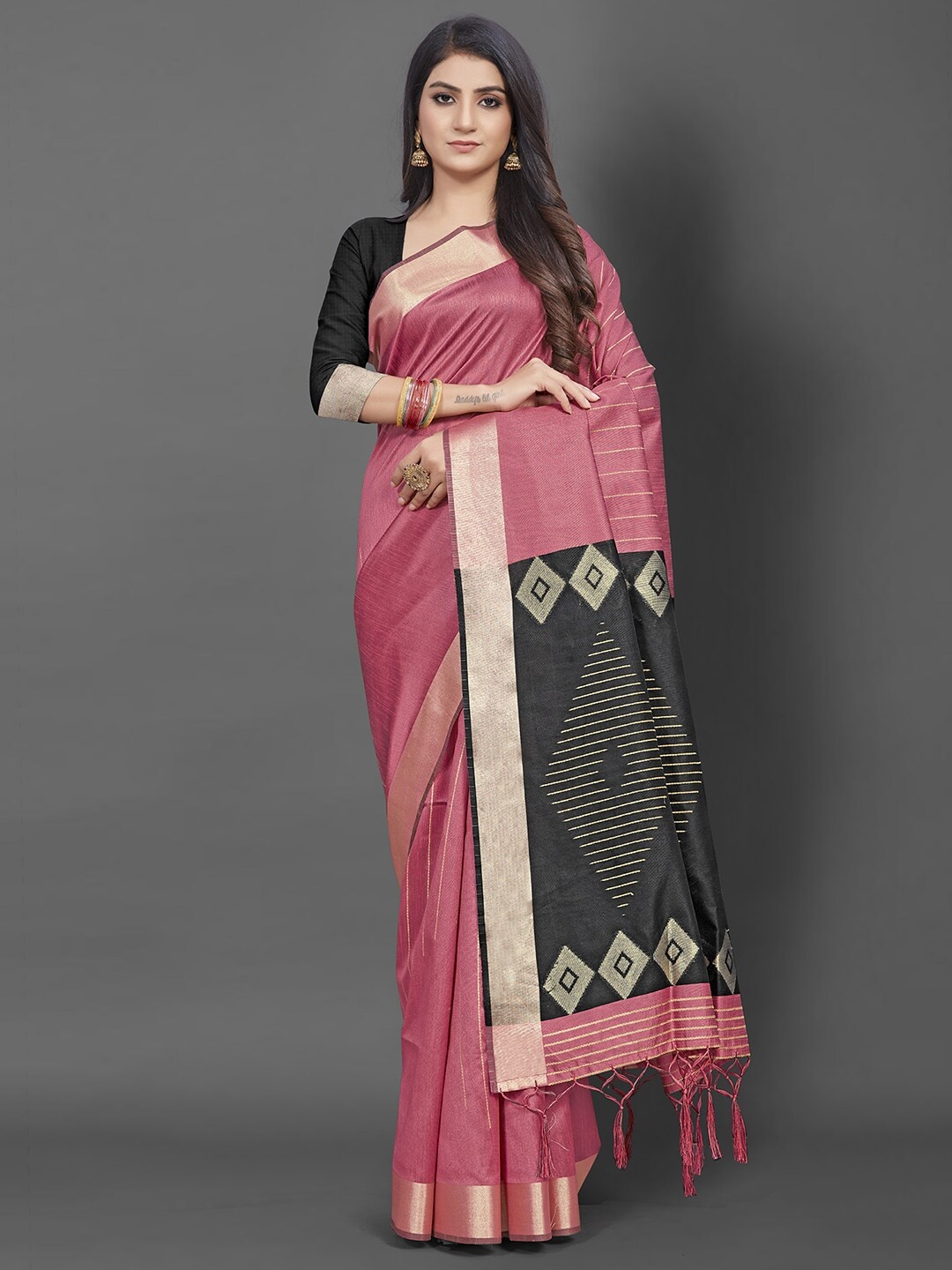 

Mitera Pink & Gold-Toned Woven Design Zari Silk Cotton Banarasi Saree