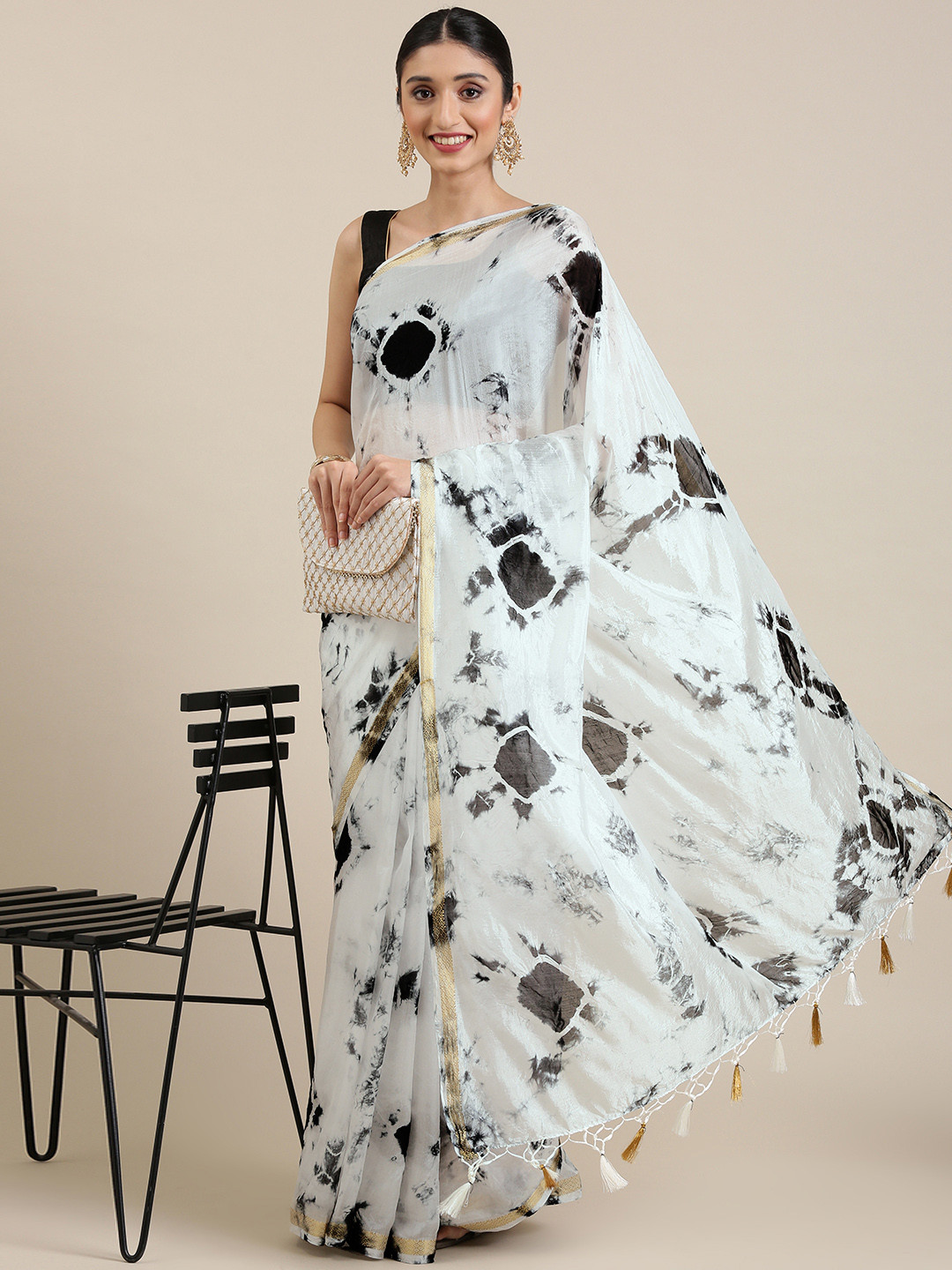

KALINI White & Black Bandhani Art Silk Bandhani Saree