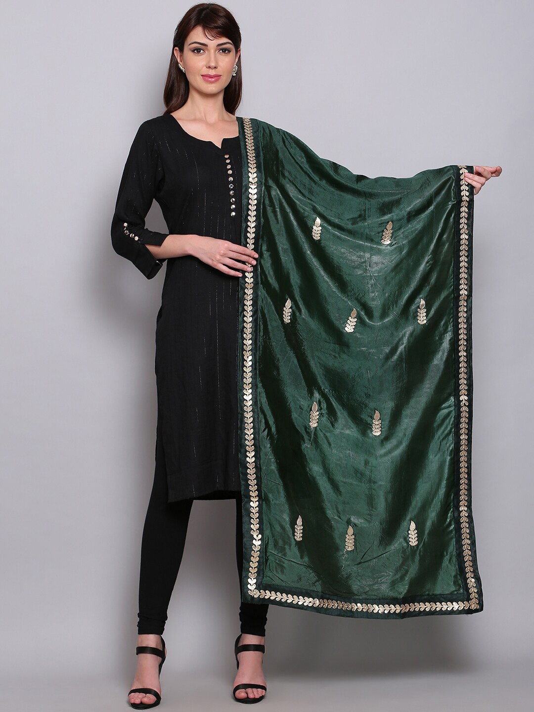 

Miaz Lifestyle Green & Gold-Toned Ethnic Motifs Woven Design Dupatta with Gotta Patti