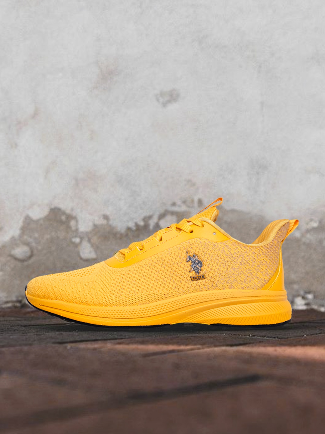 

U.S. Polo Assn. Men Yellow Wanson 2.0 Walking Shoes
