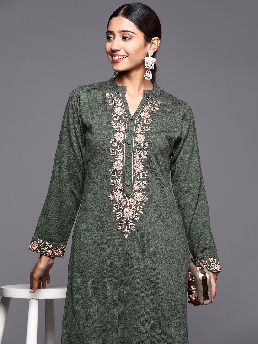 

Libas Women Green Floral Yoke Design Thread Work Wool Straight Kurta