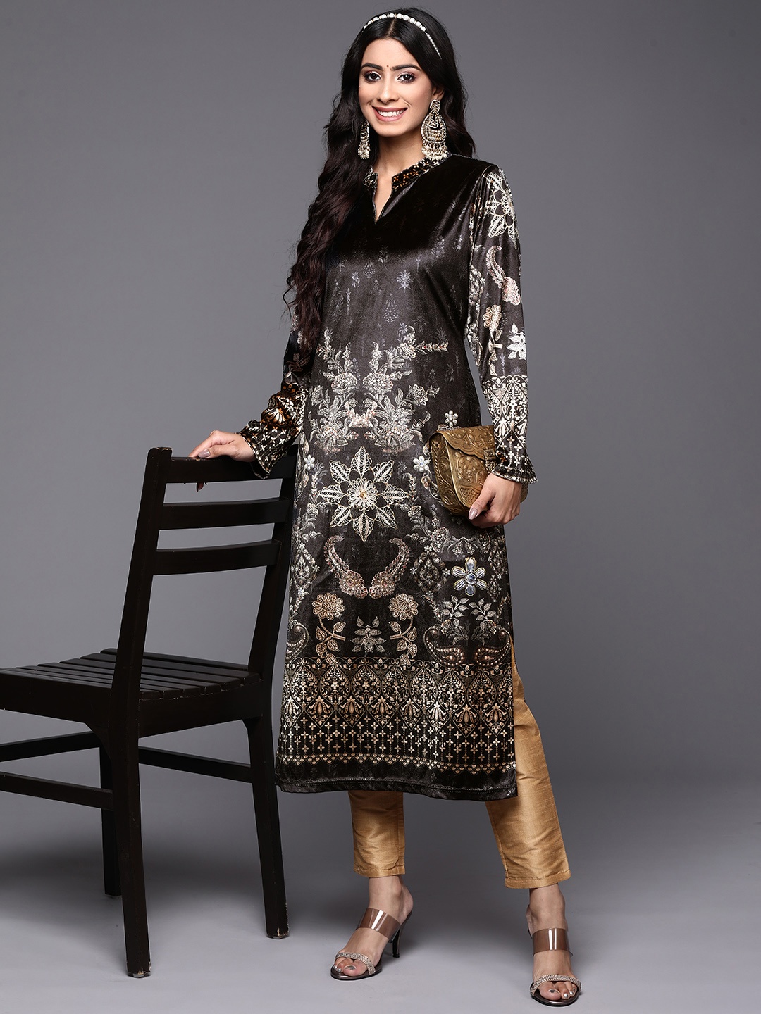 

Libas Women Charcoal Grey & Off White Floral Printed Velvet Kurta