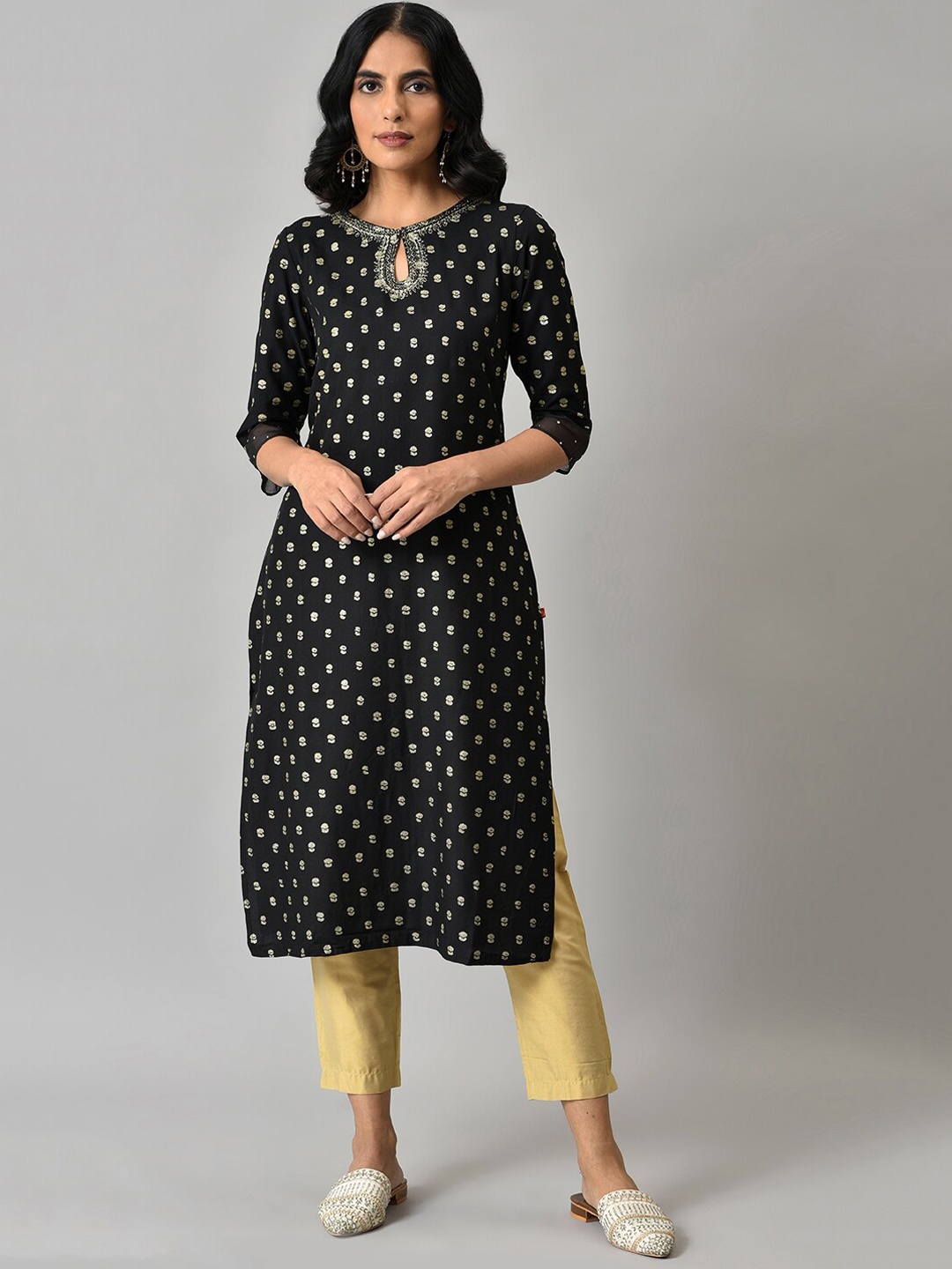 

W Women Black Ethnic Motifs Printed Keyhole Neck Kurta
