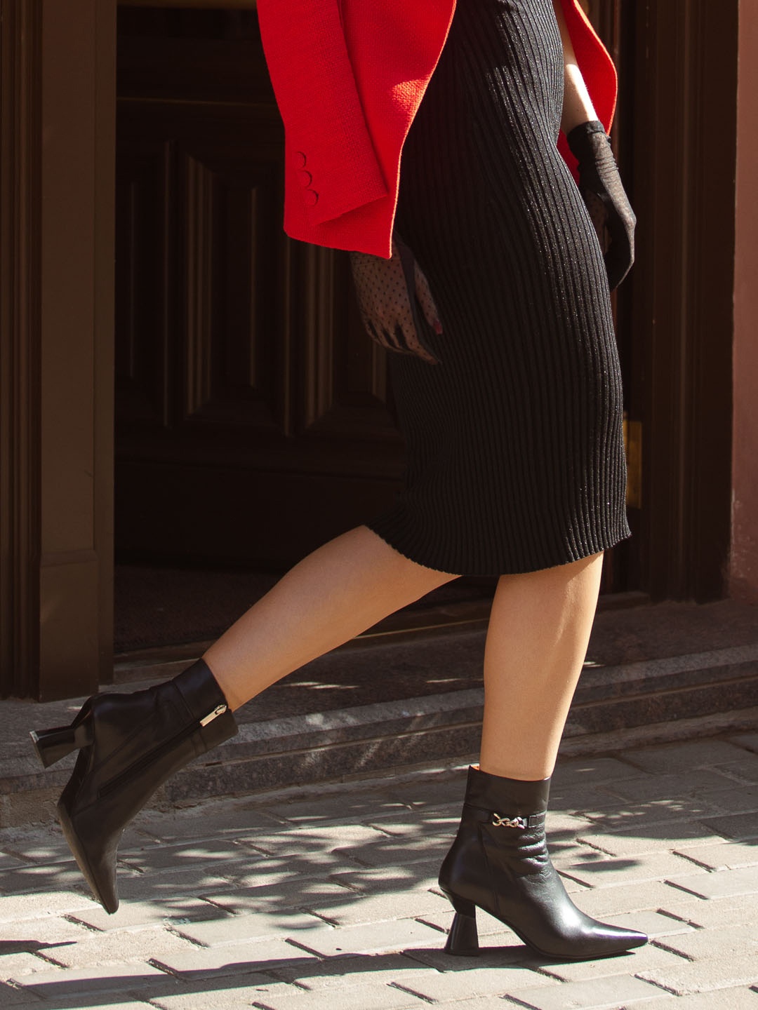

Saint G Black Leather Front Zipper Pointed Toe Heel Boots