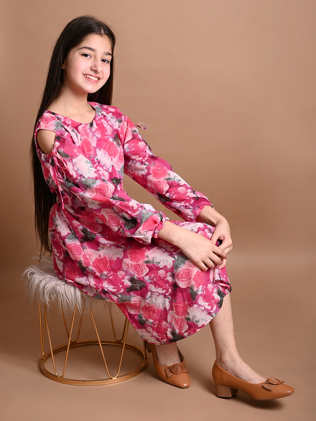 

LilPicks Pink & White Floral Georgette A-Line Midi Dress