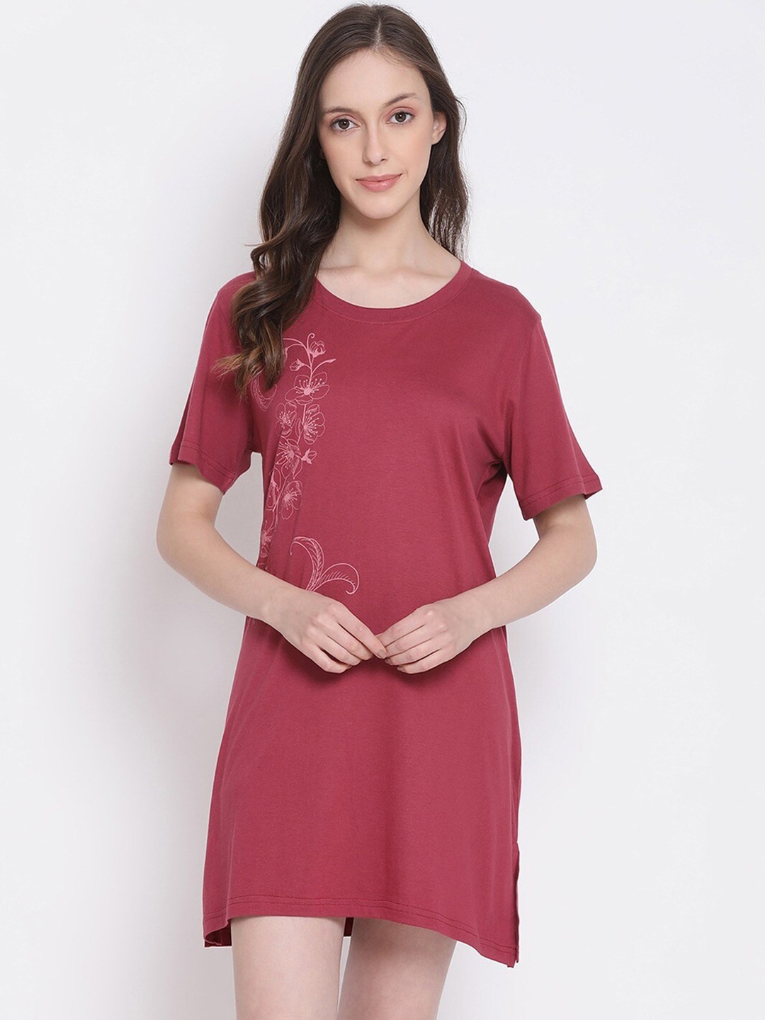 

Kanvin Maroon Pure Cotton Printed Nightdress
