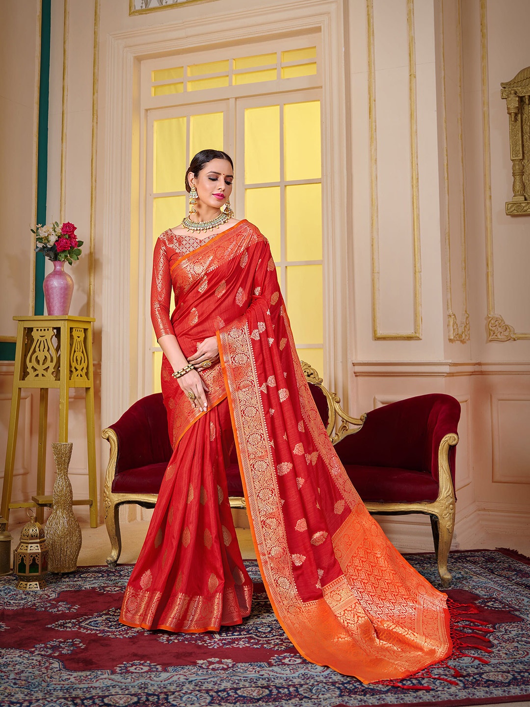 

elora Red & Gold-Toned Ethnic Motifs Zari Silk Blend Kanjeevaram Saree