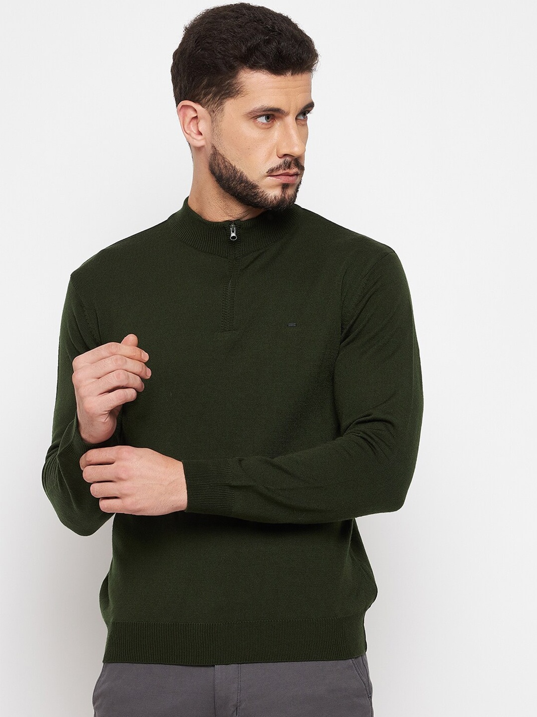 

Okane Men Olive Green Solid Acrylic Pullover