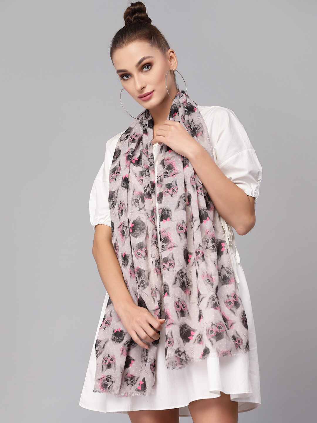 

J Style Women Grey & Black Printed Stole