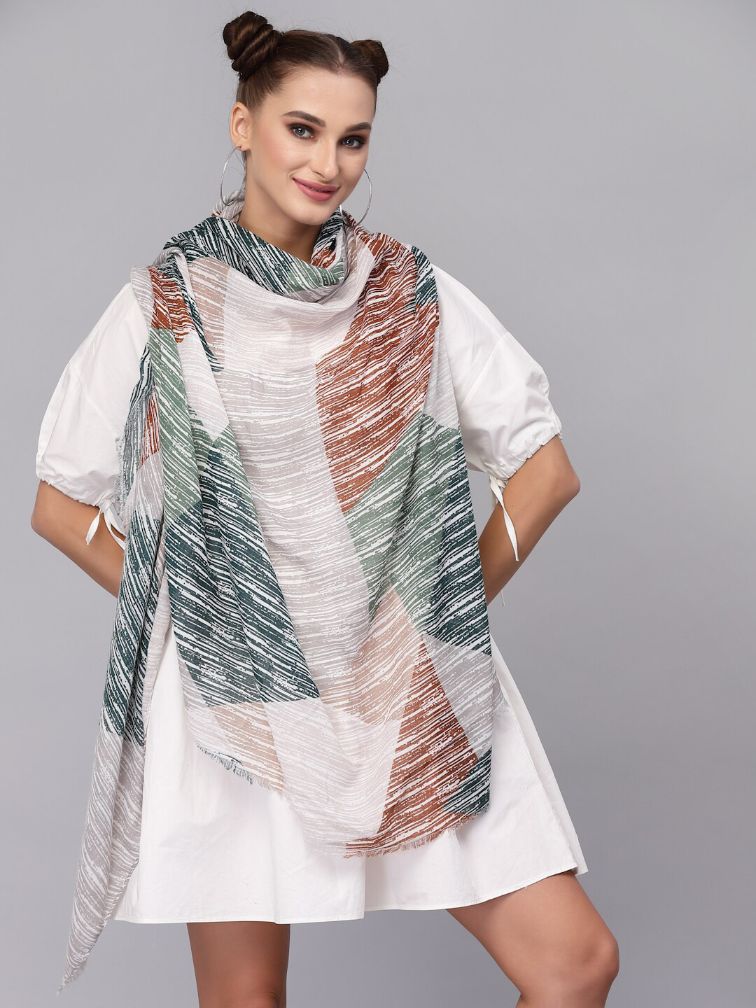 

J Style Women Grey & White Printed Stole