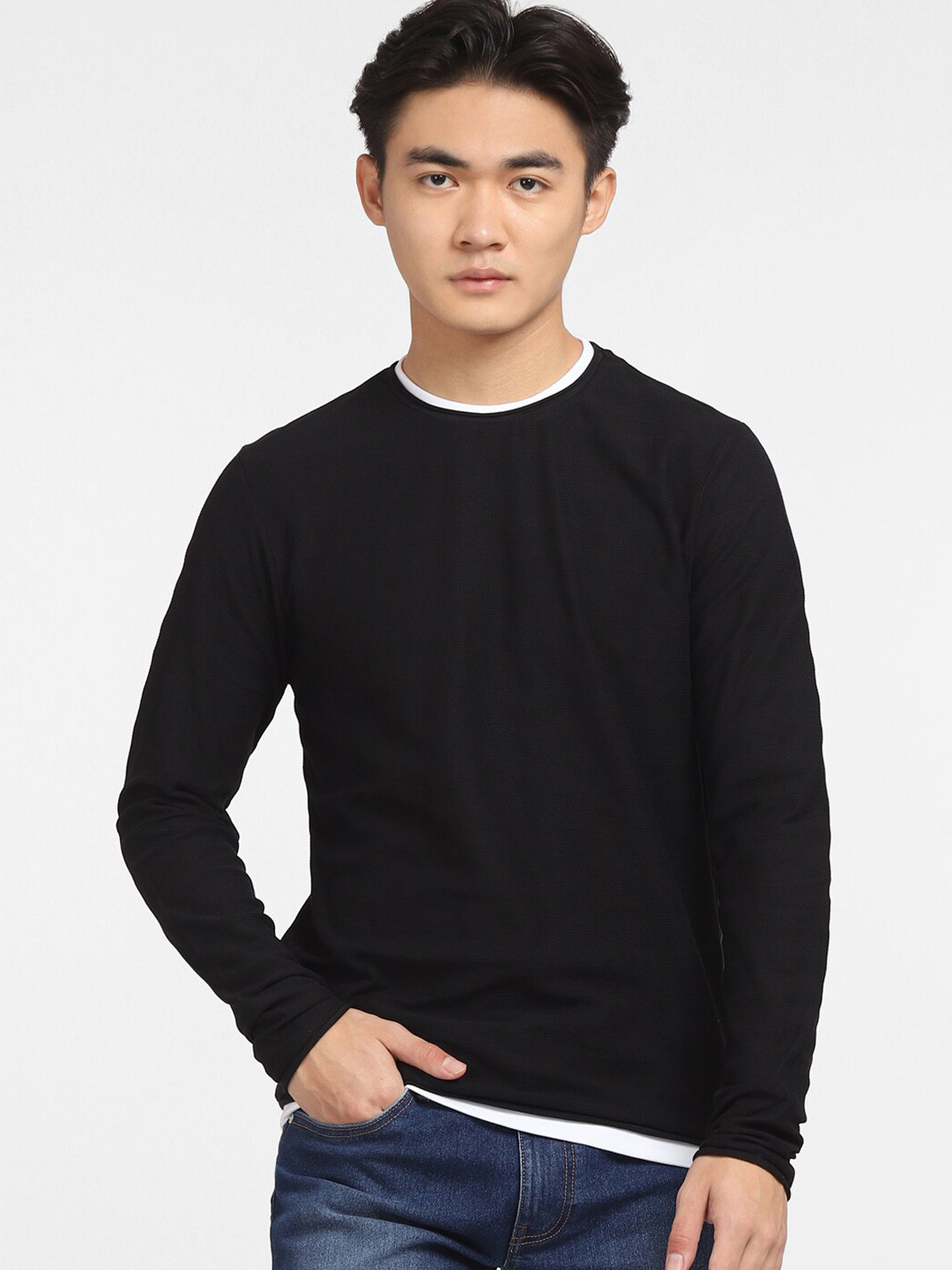 

Jack & Jones Men Black Slim Fit Zazzle Cotton T-shirt