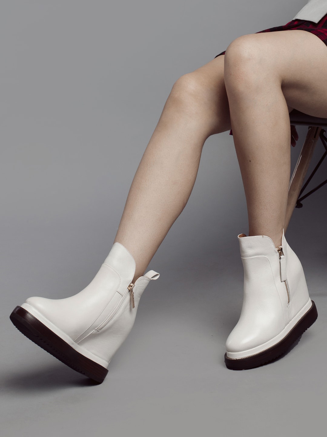 

Saint G Women Genuine Leather Inner Wedge Heel Ankle Boots With Zip Closure, White