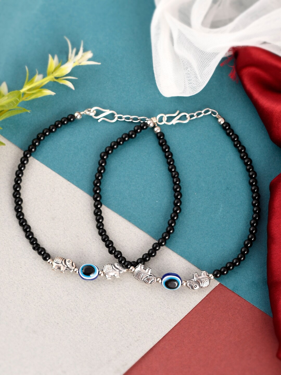 

Silvermerc Designs Women Black Anklet