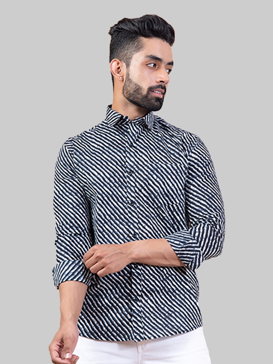 

Tistabene Men Black Premium Printed Cotton Casual Shirt