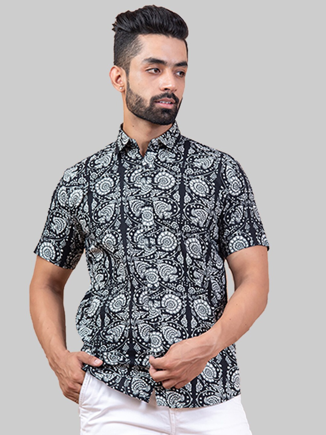 

Tistabene Men Black Premium Floral Printed Casual Shirt