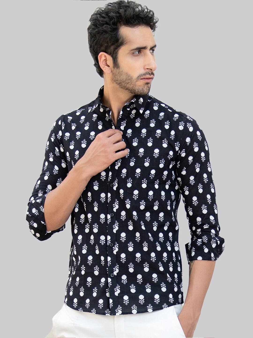 

Tistabene Men Black Premium Floral Printed Casual Shirt