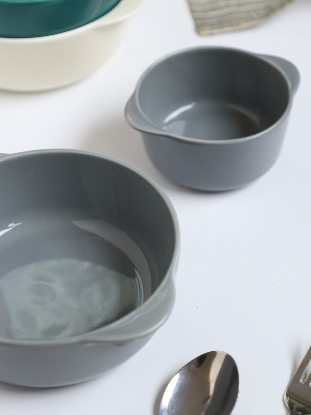 

Nestasia Grey Solid Baking Dish