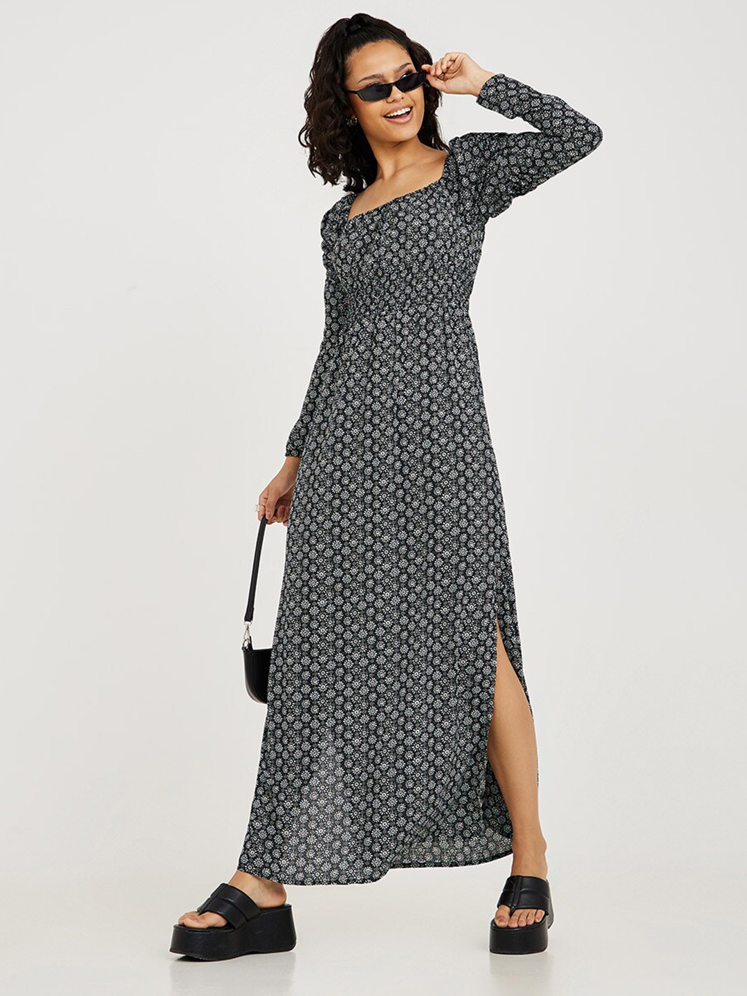 

Styli Women Black & White Floral Print Puff Sleeves A-Line Maxi Dress with Side Slit
