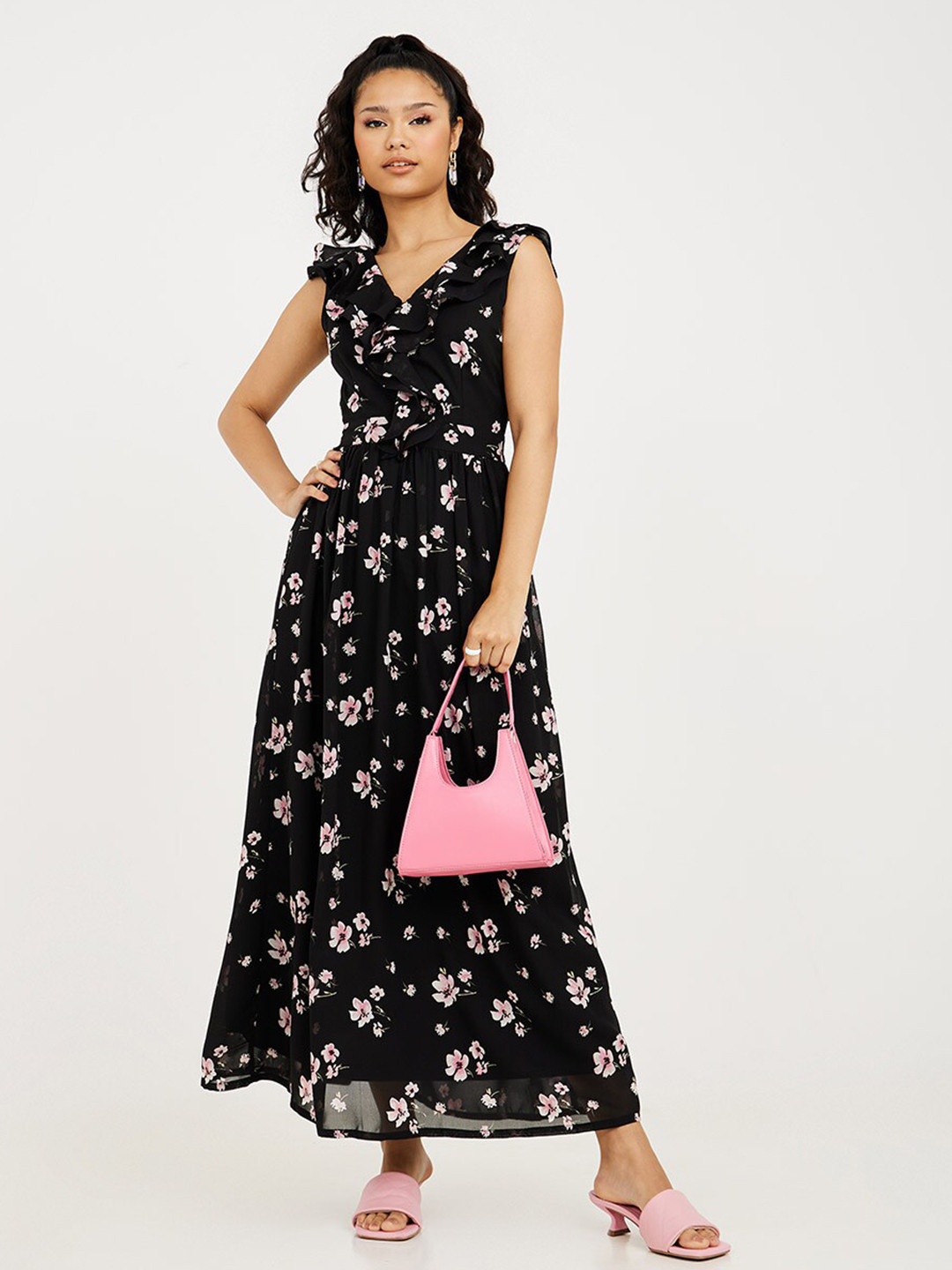 

Styli Black & White Sleeveless Floral Print A-Line Maxi Dress
