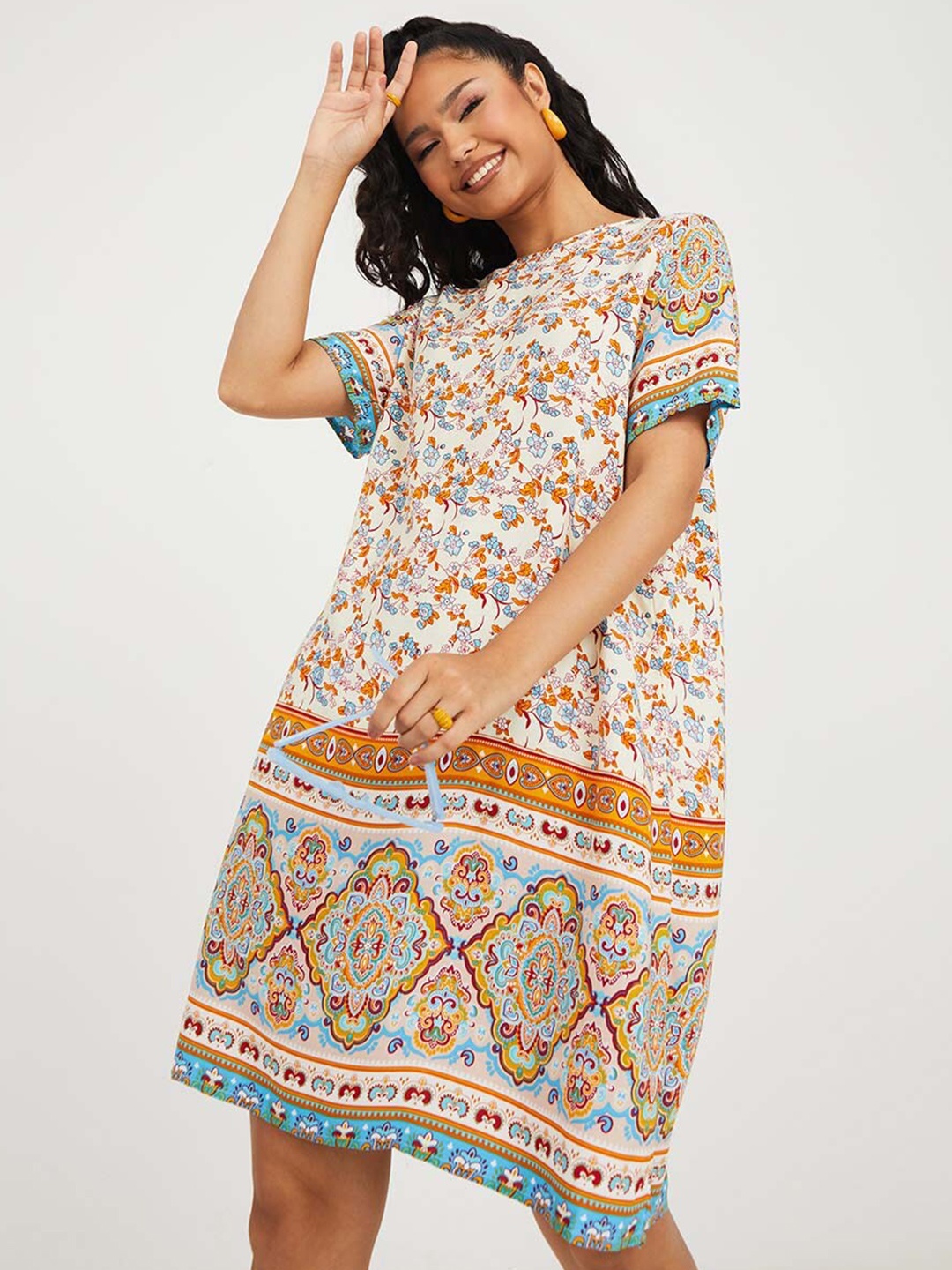 

Styli Women Multicoloured Floral Print Short Sleeves Relaxed Fit Knee Length Dress, Multi