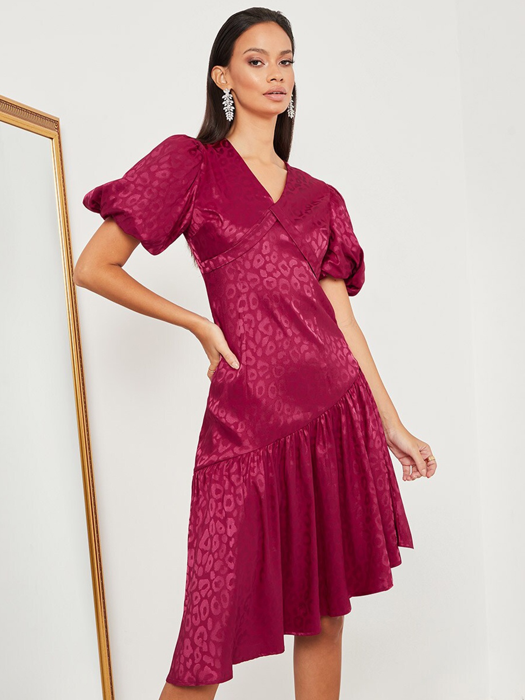 

Styli Women Burgundy Short Volume Sleeves Jacquard A-Line Midi Dress