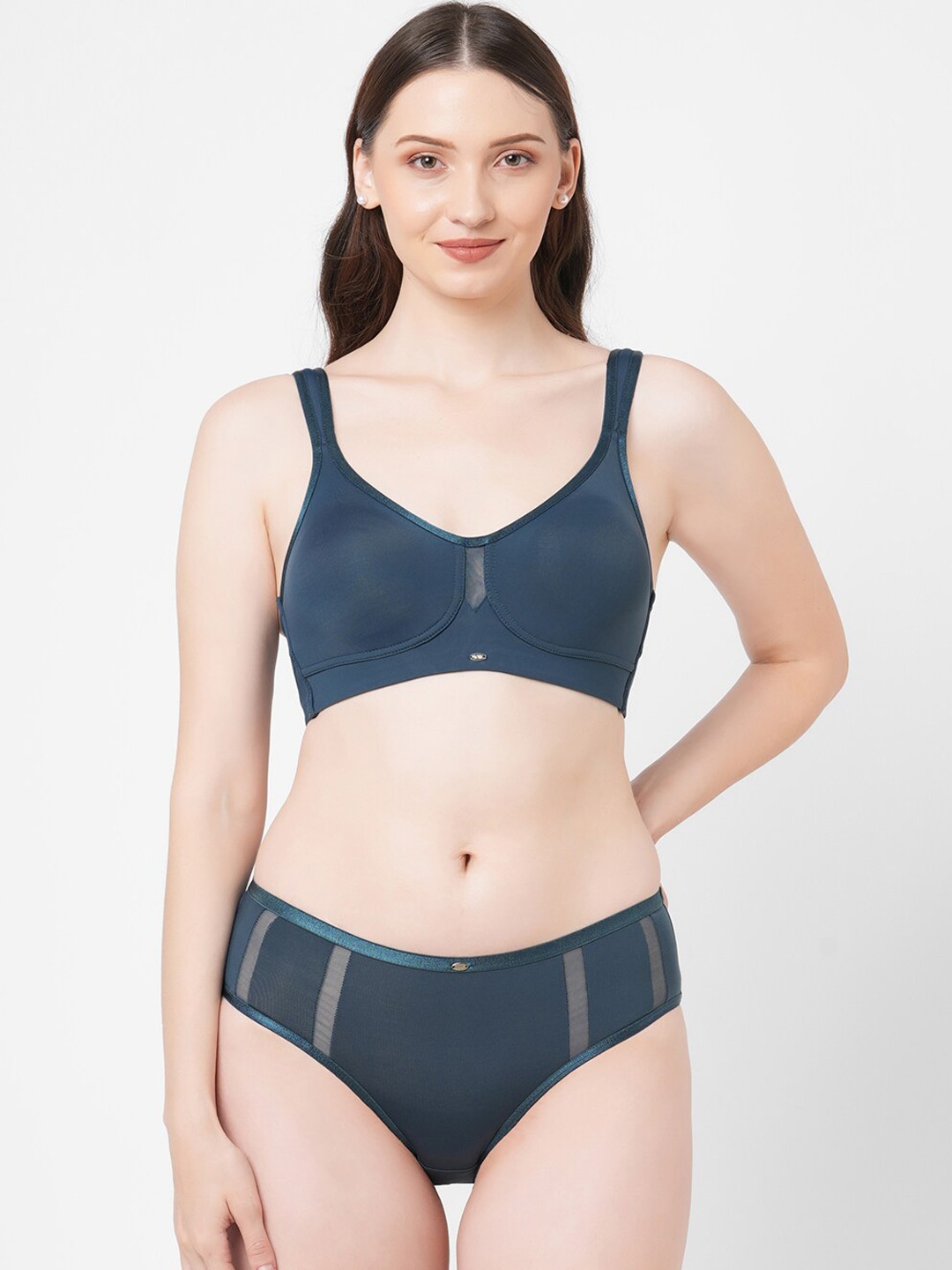 

Soie Women Solid Minimiser Non-Padded Non-Wired Lingerie Set, Blue