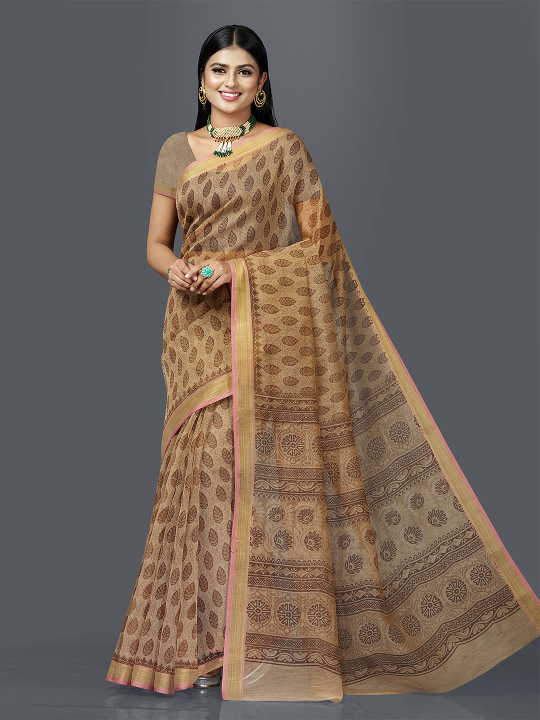 

SHANVIKA Brown & Cream-Coloured Floral Block Print Saree