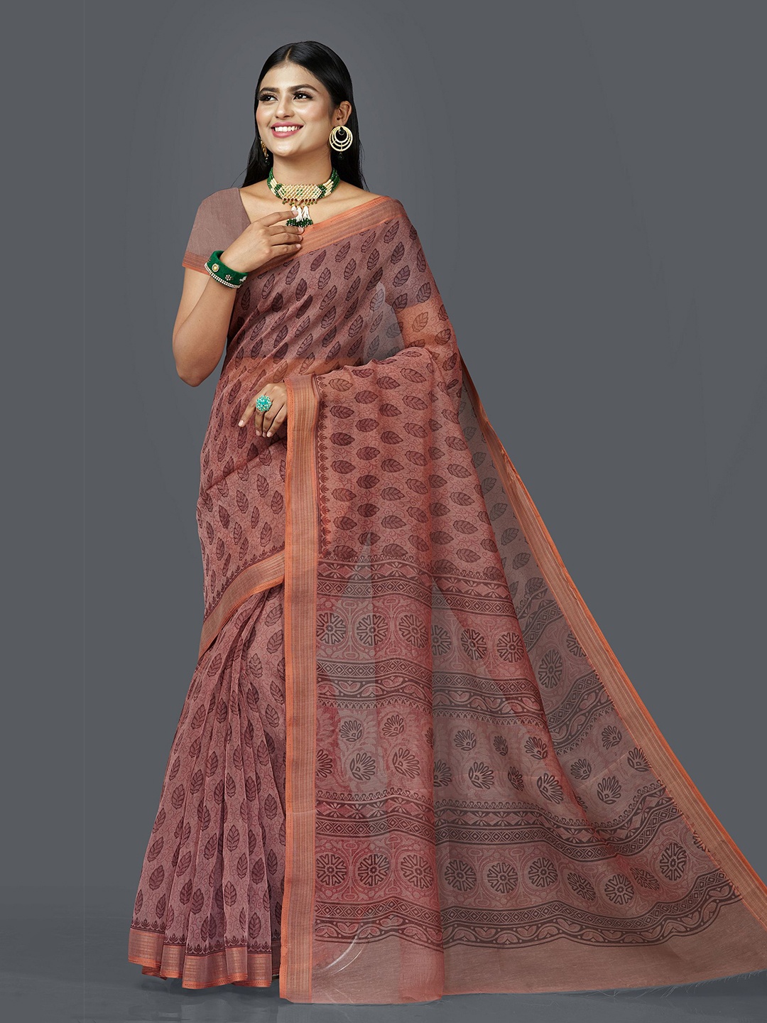 

SHANVIKA Pink Floral Zari Block Print Saree