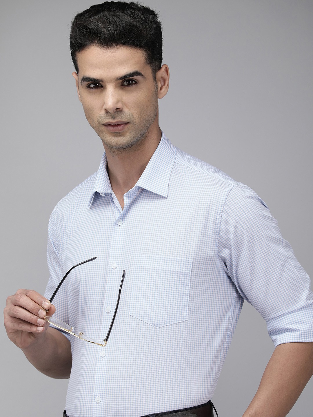 

Van Heusen Men Blue Slim Fit Micro Checked Long Sleeves Formal Shirt