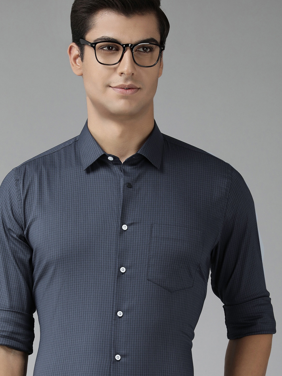 

Van Heusen Men Grey Slim Fit Micro Checked Formal Shirt